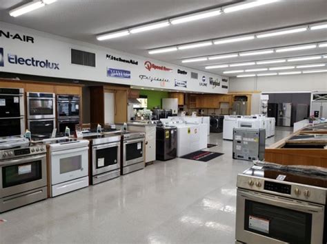 Hamilton appliances - Sutton & Son Appliance Service provides in-home service. When your appliance breaks, we will come out to fix it whether you live in Hamilton, Burlington, Dundas, Ancaster, Grimsby or surrounding areas. Our highly skilled technicians are factory-trained and up-to-date on all of the new appliance technology to ensure your warranty is still intact ...